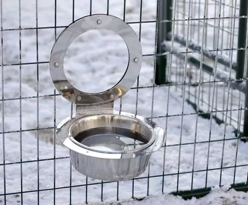 Jämpti Lämmitettävä kuppi tarhan ulkopuolelle (L, halk. 20 cm) - Kupit ja juoma-astiat tarhaan - 50046 - 1